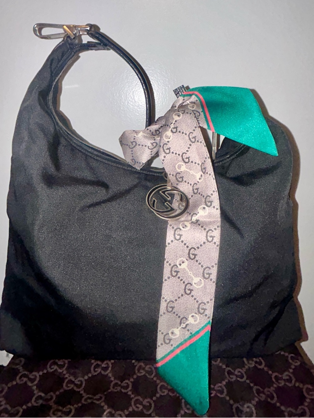 Tom Ford-era Gucci black nylon canvas hobo shoulder bag - Picture 2 of 16